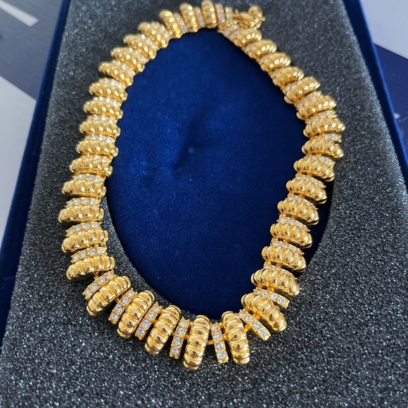 Womens Camrose and Kross Jackie Kennedy collection 19 1/2 inch Necklace - Picture 2 of 2